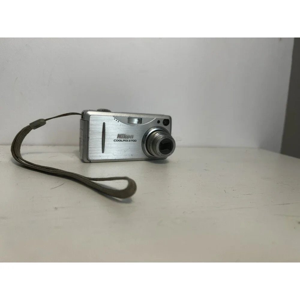 Nikon COOLPIX E3700 3x Zoom Compact Digital Camera Silver w/Battery No SD Card